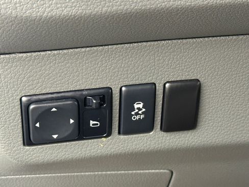 Used 2021 Nissan NV 3500 SL image 17