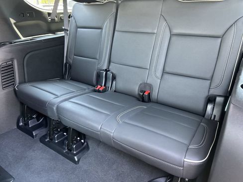 Used 2025 GMC Yukon XL Elevation AWD/4WD image 35