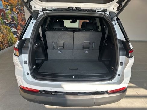 New 2025 Jeep Grand Cherokee L Altitude image 49