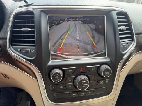 Used 2014 Jeep Grand Cherokee Limited w/ Luxury Group II RWD image 15