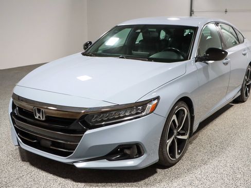 Used 2022 Honda Accord Sport image 29