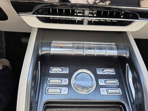 New 2026 Lincoln Nautilus Reserve w/ Jet Appearance Package image 11