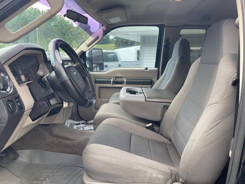 Used 2010 Ford F250 XL AWD/4WD image 25