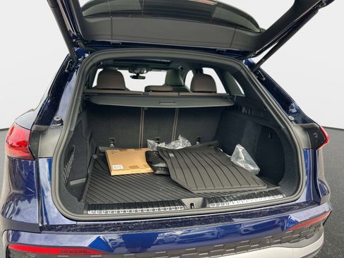 New 2025 Audi Q5 Prestige image 9