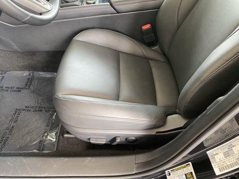 Certified 2025 MAZDA MAZDA3 s FWD image 13