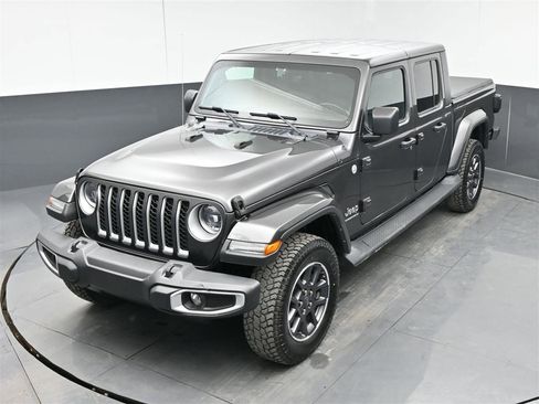 Used 2023 Jeep Gladiator Overland w/ Popular Equipment Package image 21