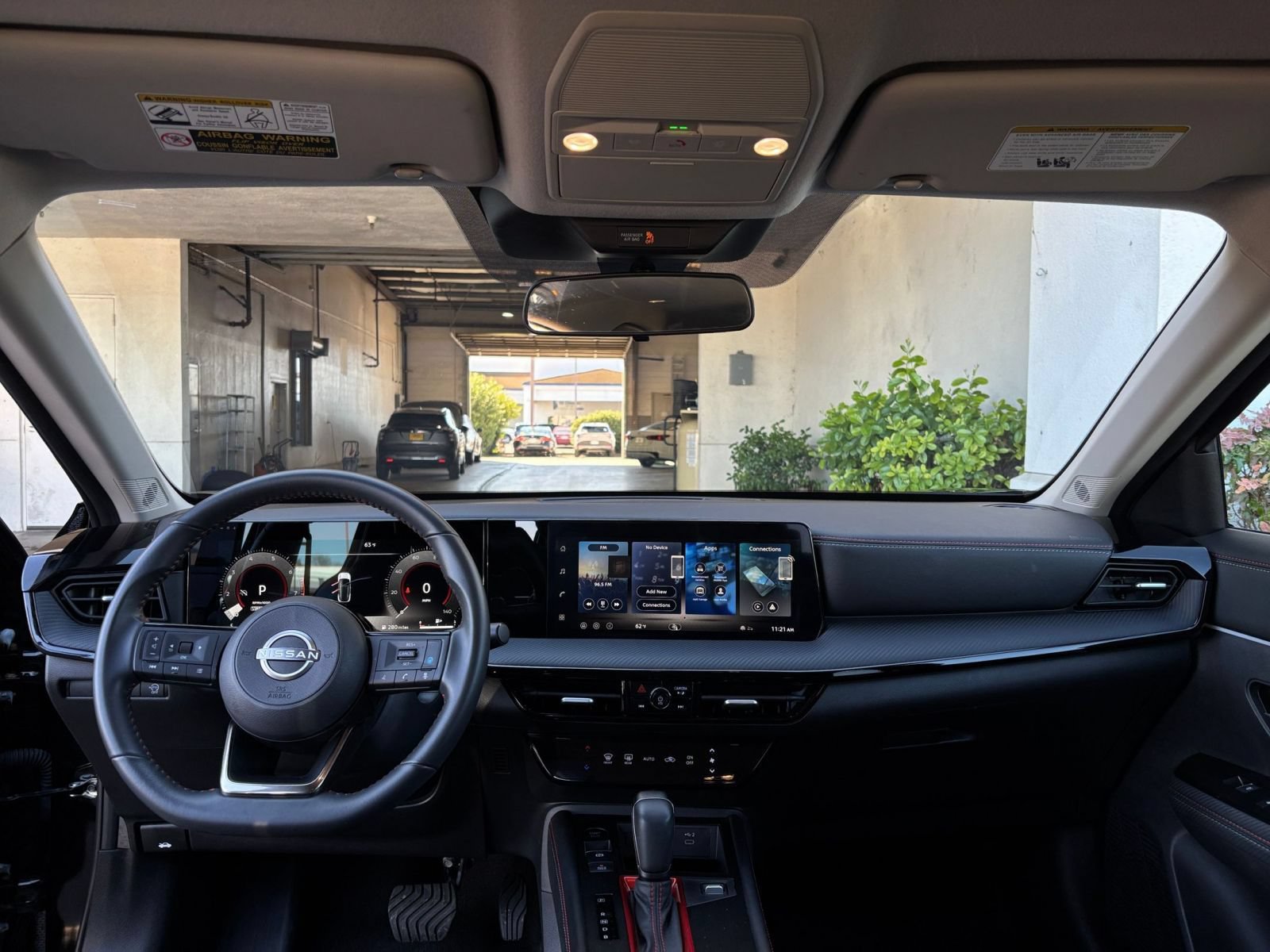 Used 2026 Nissan Kicks SR FWD image 32