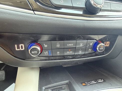 Used 2023 Buick Enclave Avenir w/ Avenir Technology Package AWD/4WD image 31