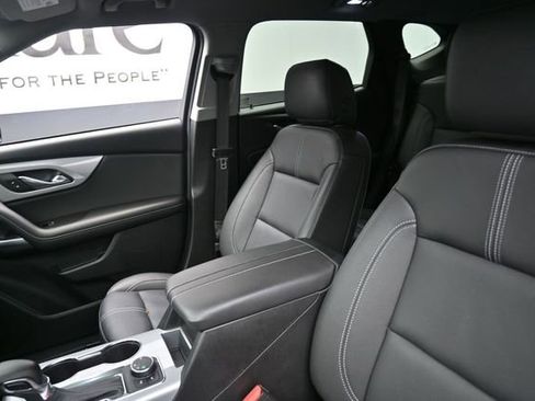 Used 2023 Chevrolet Blazer LT FWD image 16