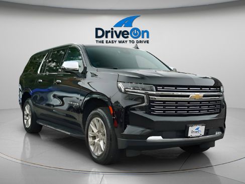 Used 2024 Chevrolet Suburban Premier image 12