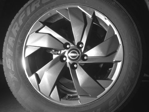 Used 2025 Nissan Rogue SV FWD image 15