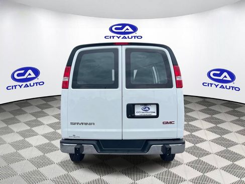 Used 2025 GMC Savana 2500 w/ Driver Convenience Package RWD image 5