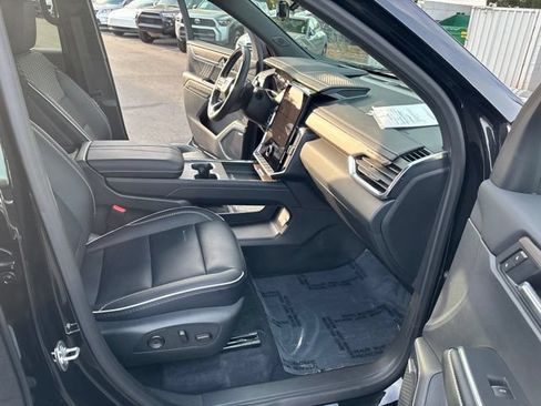 Used 2026 GMC Acadia Denali w/ Super Cruise Package AWD/4WD image 38