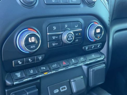 Used 2023 Chevrolet Silverado 3500 High Country image 18