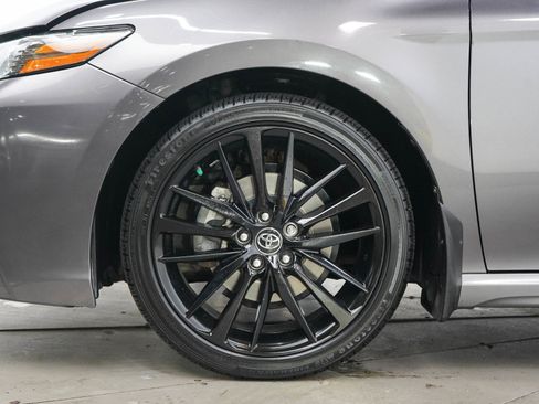 Used 2018 Toyota Camry XSE FWD image 28