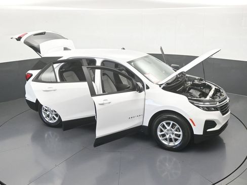 Used 2023 Chevrolet Equinox LS FWD image 65