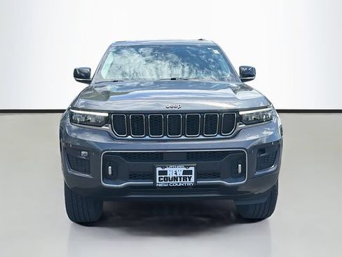 Used 2022 Jeep Grand Cherokee Overland AWD/4WD image 2