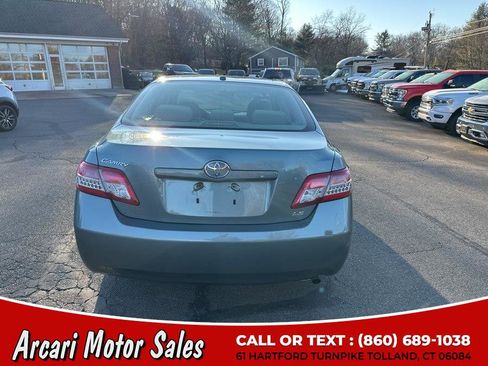 Used 2011 Toyota Camry LE image 4