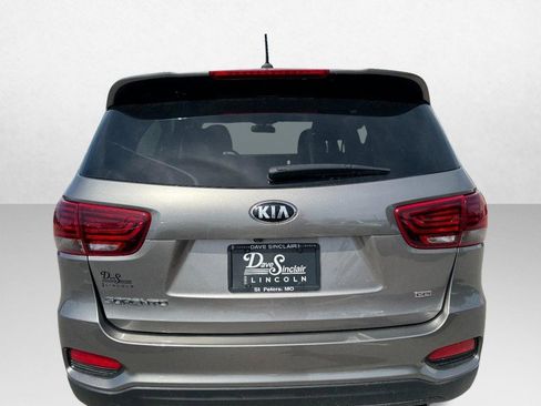 Used 2019 Kia Sorento L FWD image 6