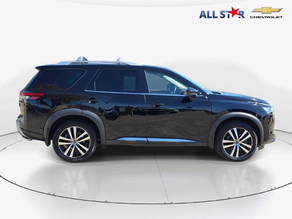 Used 2023 Nissan Pathfinder Platinum w/ Cargo Package FWD image 2