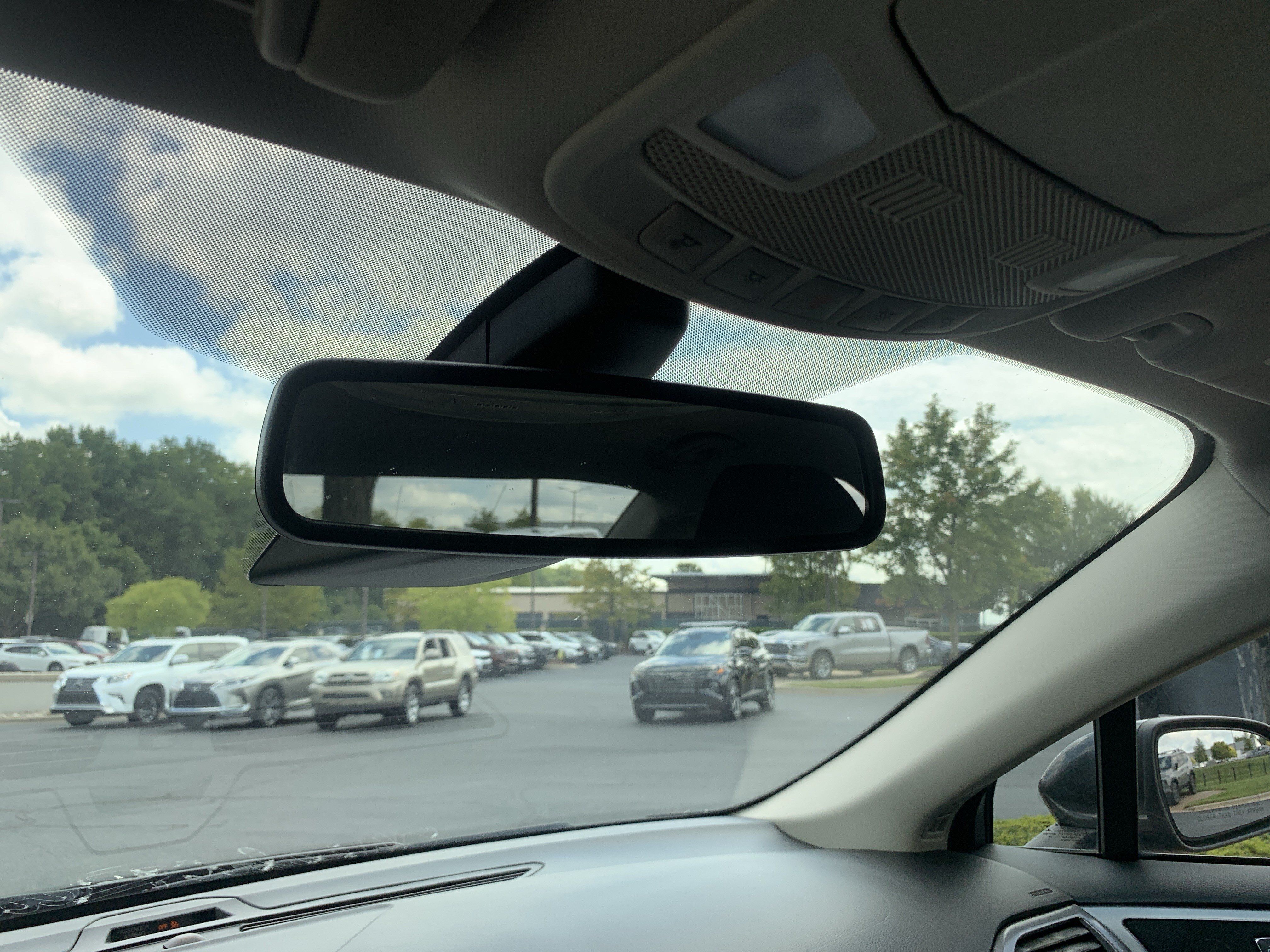Used 2019 Ford Fusion SE FWD image 27