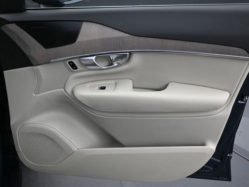 Certified 2023 Volvo XC90 B6 Plus w/ Protection Package Premier image 12