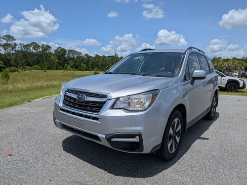 Used 2018 Subaru Forester 2.5i Premium w/ All-Weather Package AWD/4WD image 7