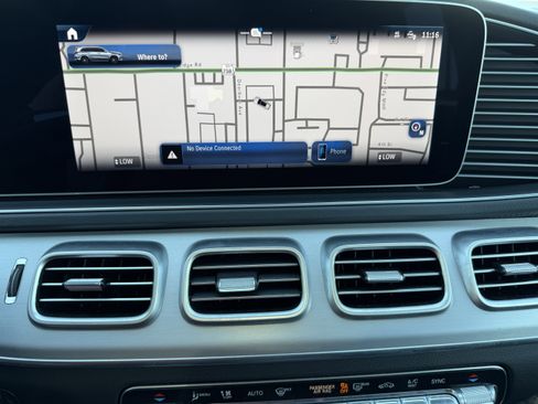 Used 2025 Mercedes-Benz GLS 450 4MATIC image 21