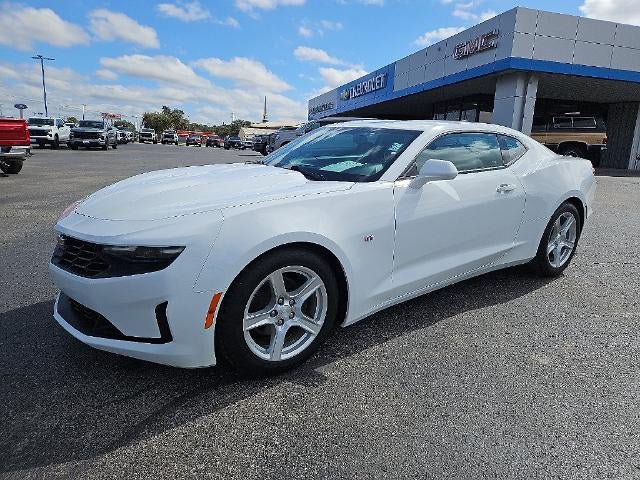 Used 2023 Chevrolet Camaro LT RWD image 2