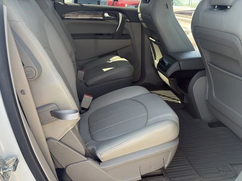 Used 2017 Buick Enclave Premium image 12
