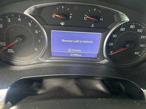 Used 2023 Chevrolet Traverse LT FWD image 4