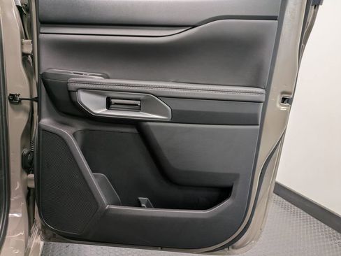 Used 2025 Ford Ranger Lariat w/ Trailer Tow Package image 25