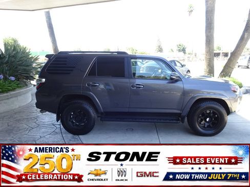 Used 2019 Toyota 4Runner TRD Off-Road Premium AWD/4WD image 8