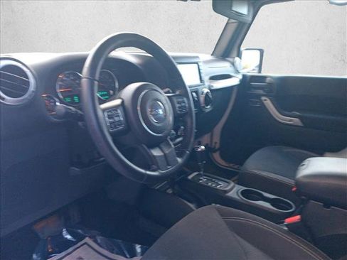 Used 2016 Jeep Wrangler Unlimited Sahara w/ Max Tow Package image 14