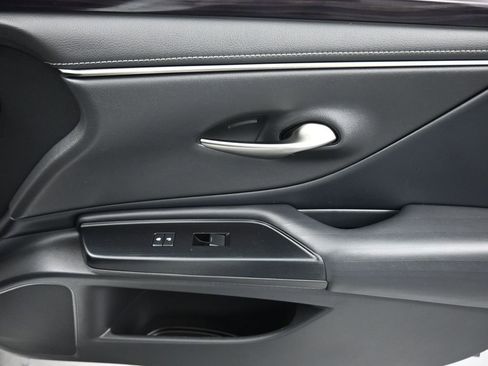 Used 2020 Lexus ES 300h w/ Accessory Package FWD image 43