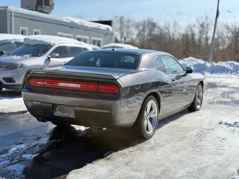 Used 2014 Dodge Challenger R/T image 6