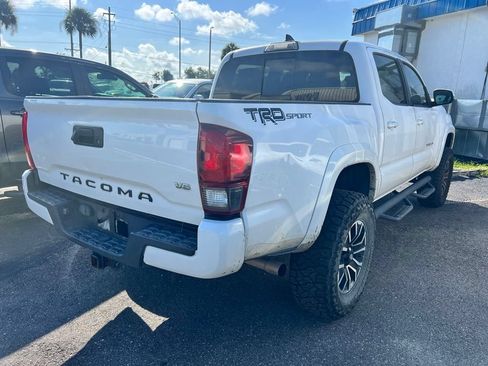 Used 2019 Toyota Tacoma TRD Sport RWD image 4