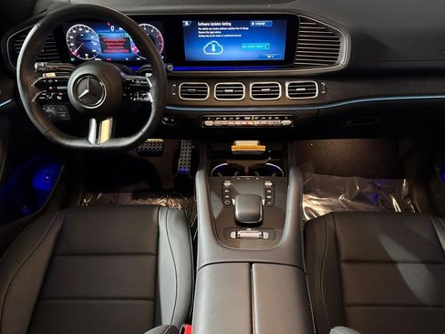 Certified 2025 Mercedes-Benz GLS 450 4MATIC image 22