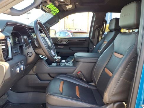 Used 2023 GMC Sierra 1500 AT4 w/ AT4 Premium Package image 19