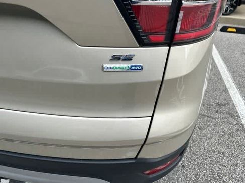 Used 2018 Ford Escape SE AWD/4WD image 10