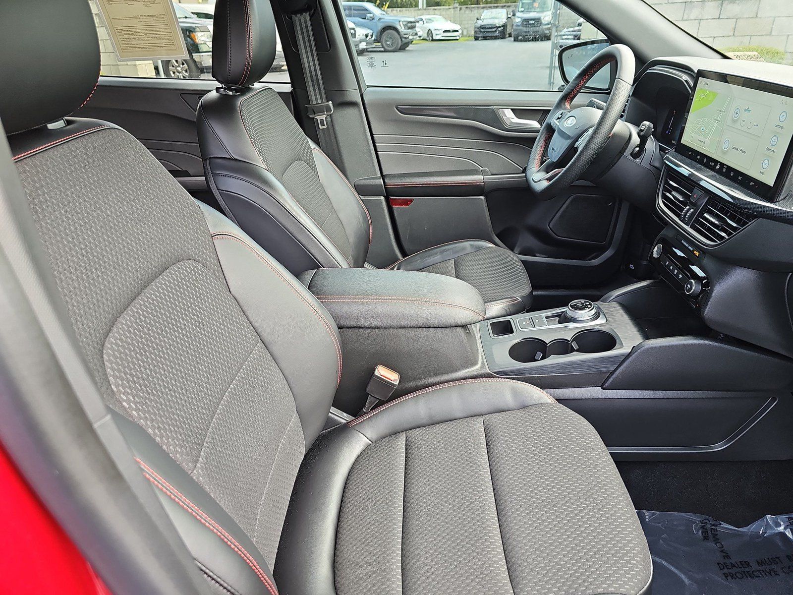 Used 2024 Ford Escape ST-Line w/ Tech Pack #1 FWD image 10