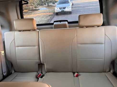 Used 2015 Nissan Armada SL image 8