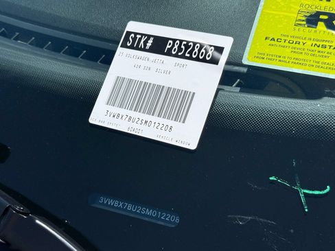 Used 2025 Volkswagen Jetta Sport FWD image 33