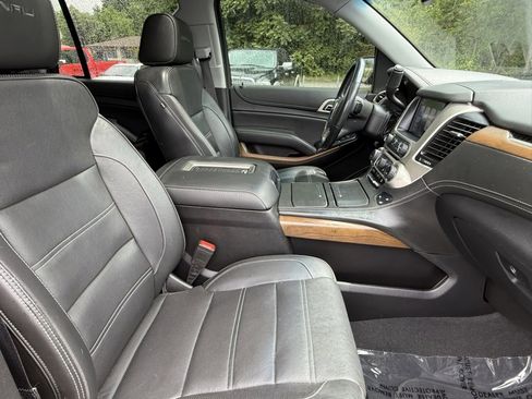 Used 2020 GMC Yukon Denali image 25