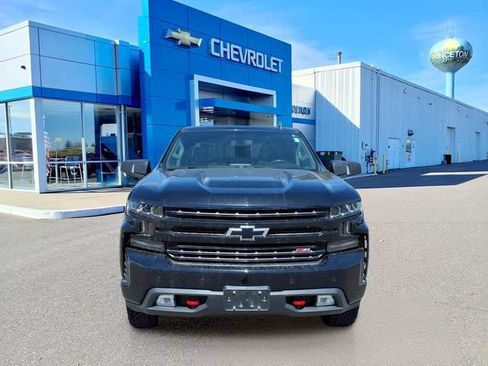 Used 2020 Chevrolet Silverado 1500 LT Trail Boss AWD/4WD image 9