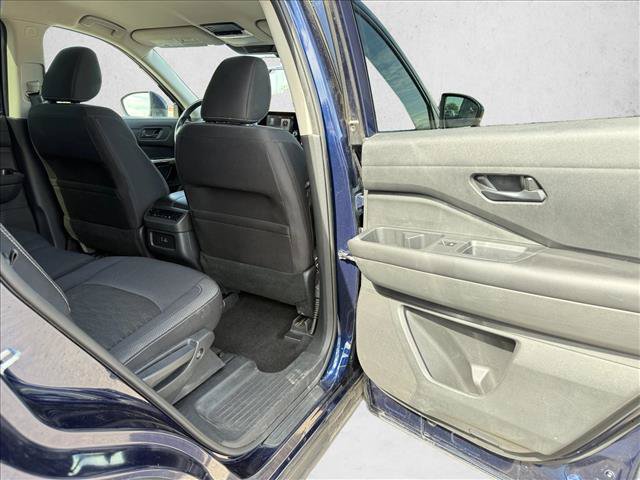 Used 2024 Nissan Pathfinder SV FWD image 22