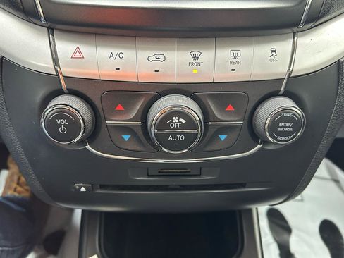 Used 2018 Dodge Journey GT image 25