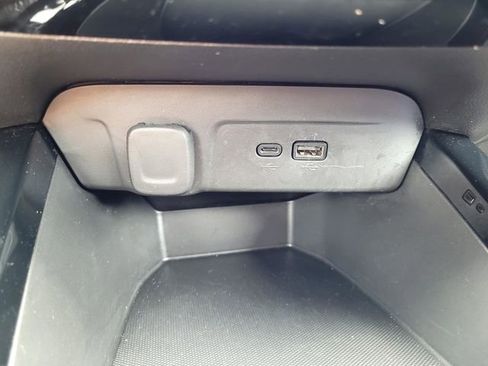Used 2025 Chevrolet Trax RS w/ Driver Confidence Package FWD image 17