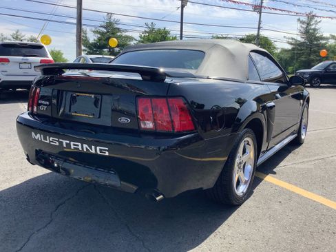 Used 2004 Ford Mustang GT RWD image 7