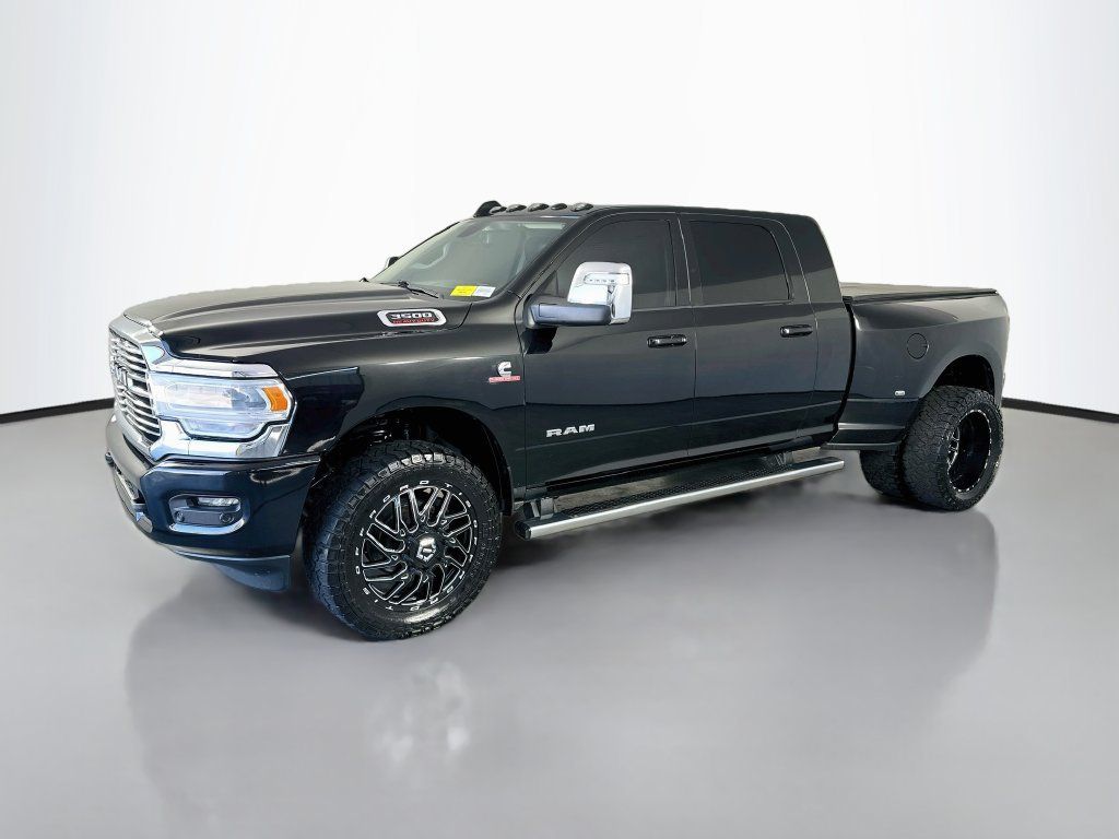Used 2024 RAM 3500 Laramie AWD/4WD image 3